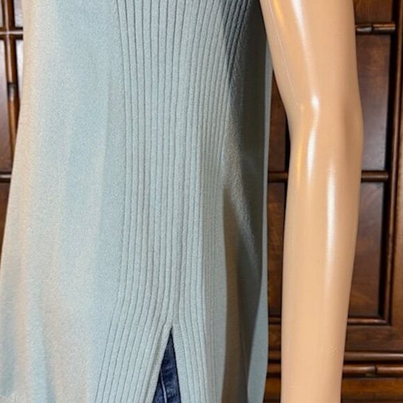 Marla Wynne Blue Side Ribbed Side Slit Sweater Tank - Picture 10 of 13